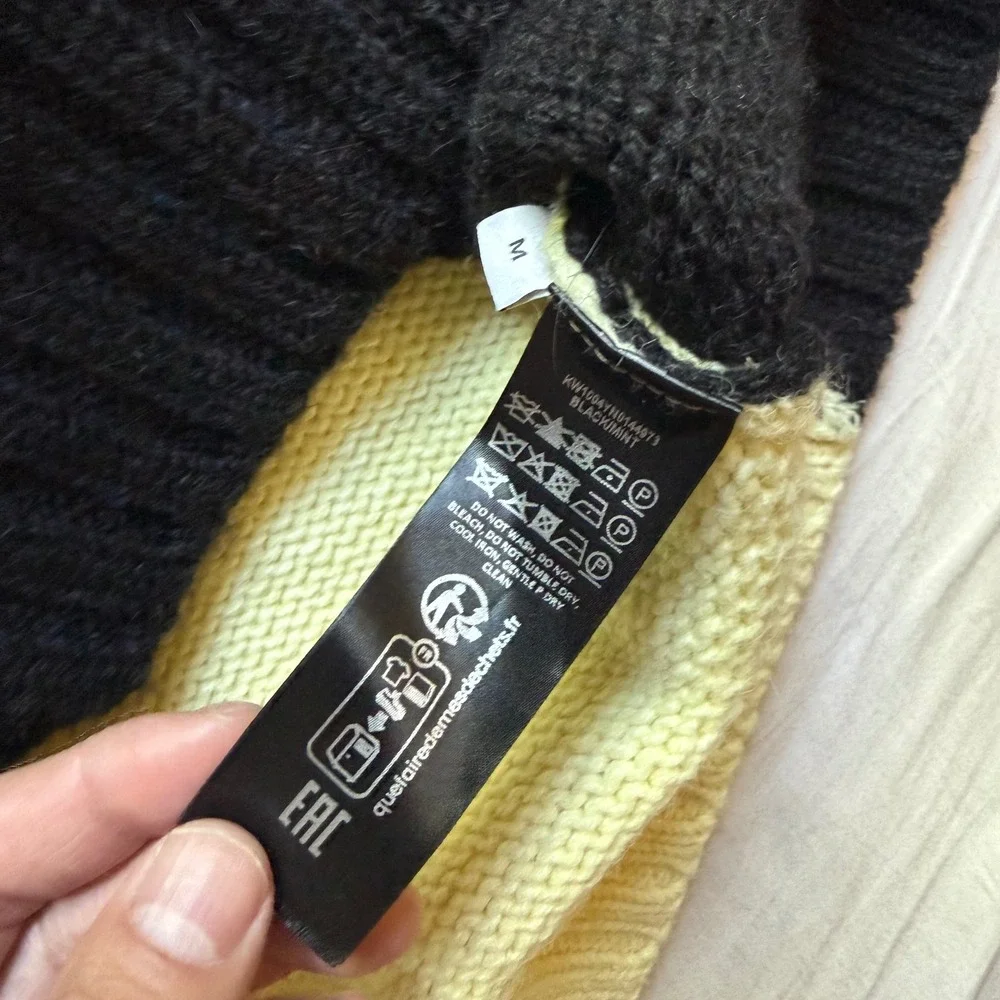 J.W. ANDERSON navy cream colorblock turtleneck long sleeve pullover sweater